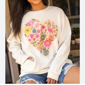 Natural Life Oversized Comfy Pocket Ivory Heart Sweatshirt Size Large
